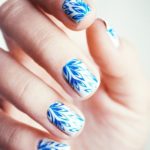 uñas de porcelana azules